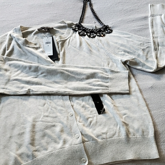 Cardigan NWT - Picture 2 of 3